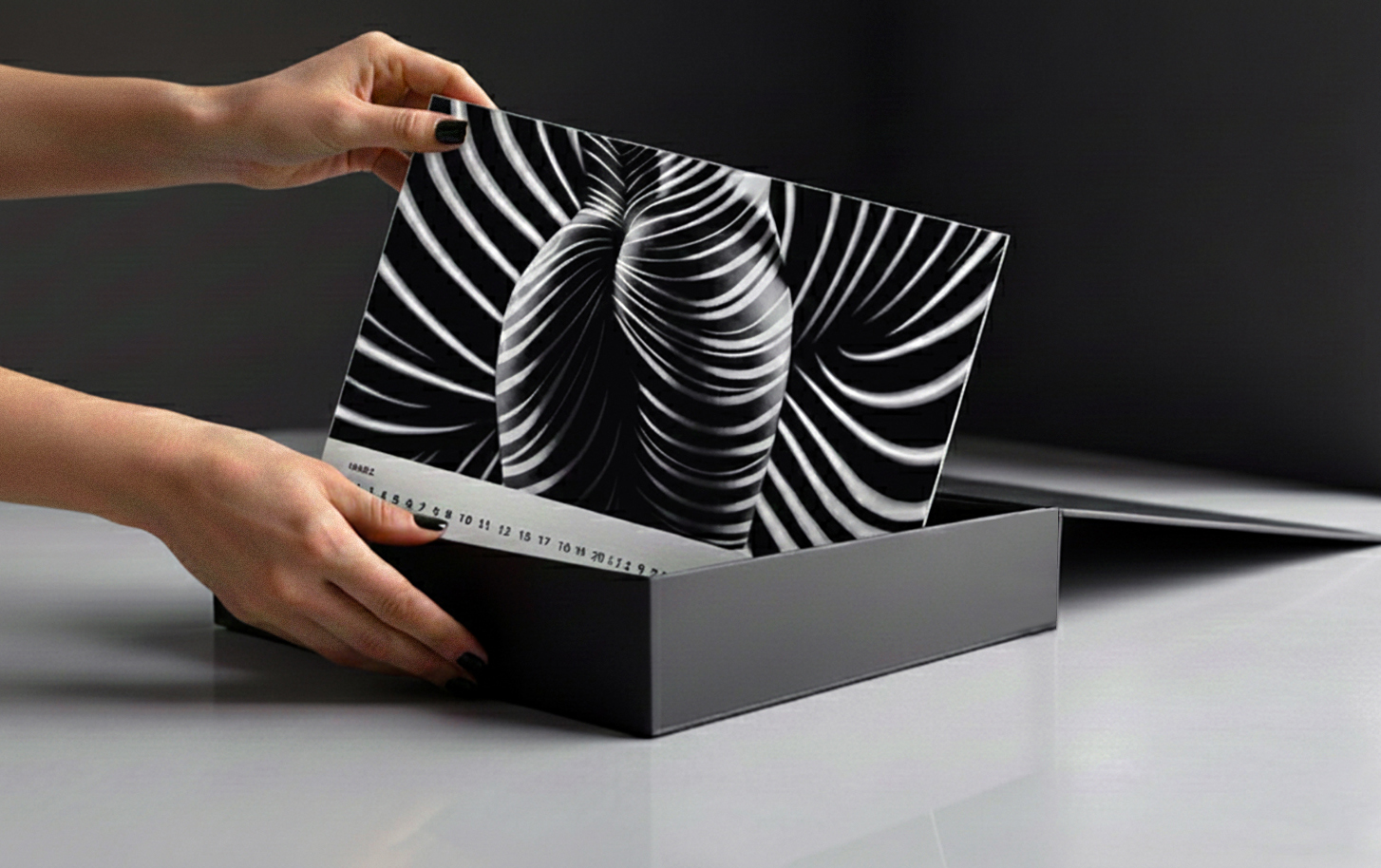 Calendario de arte fotográfico Acto y Boudoir - blanco y negro Calendario Endless con fotografías de actos