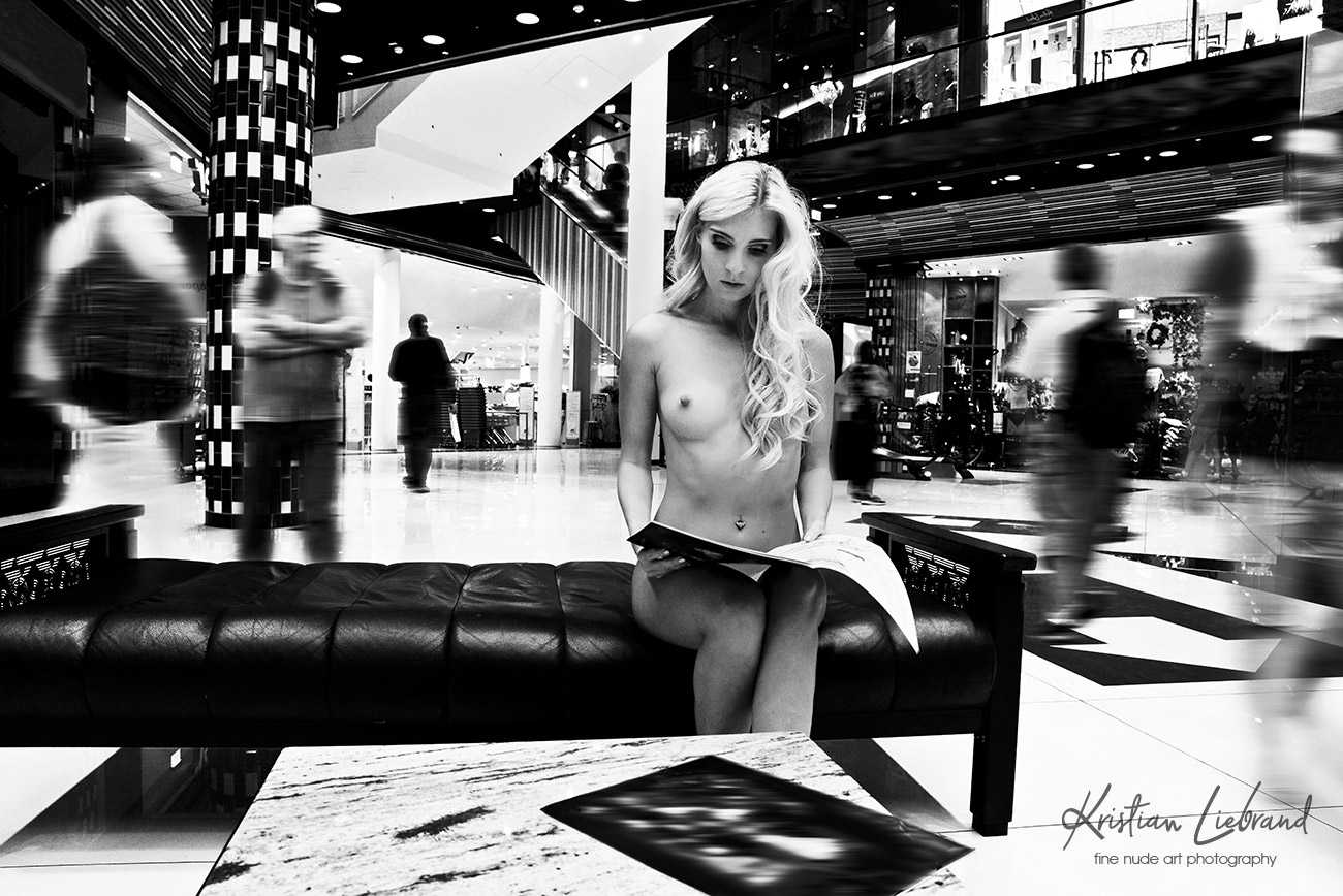 Aktfotos in der Öffentlichkeit von Berlin - nude in public