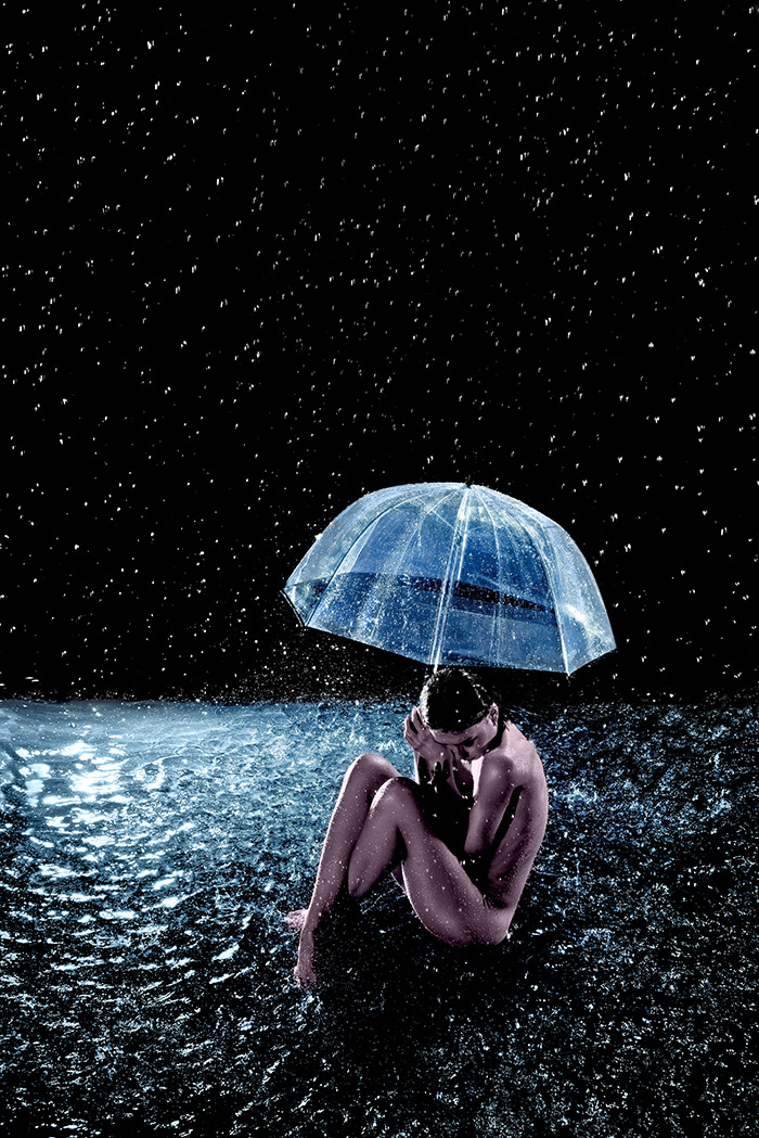 Aktfotografie mit Regenschirm